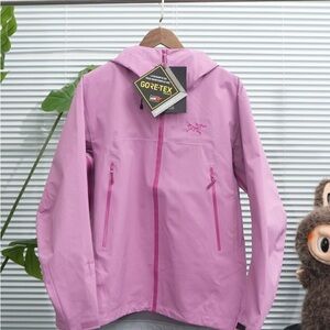 GORE-TEX Women's Pink Ski Jacket